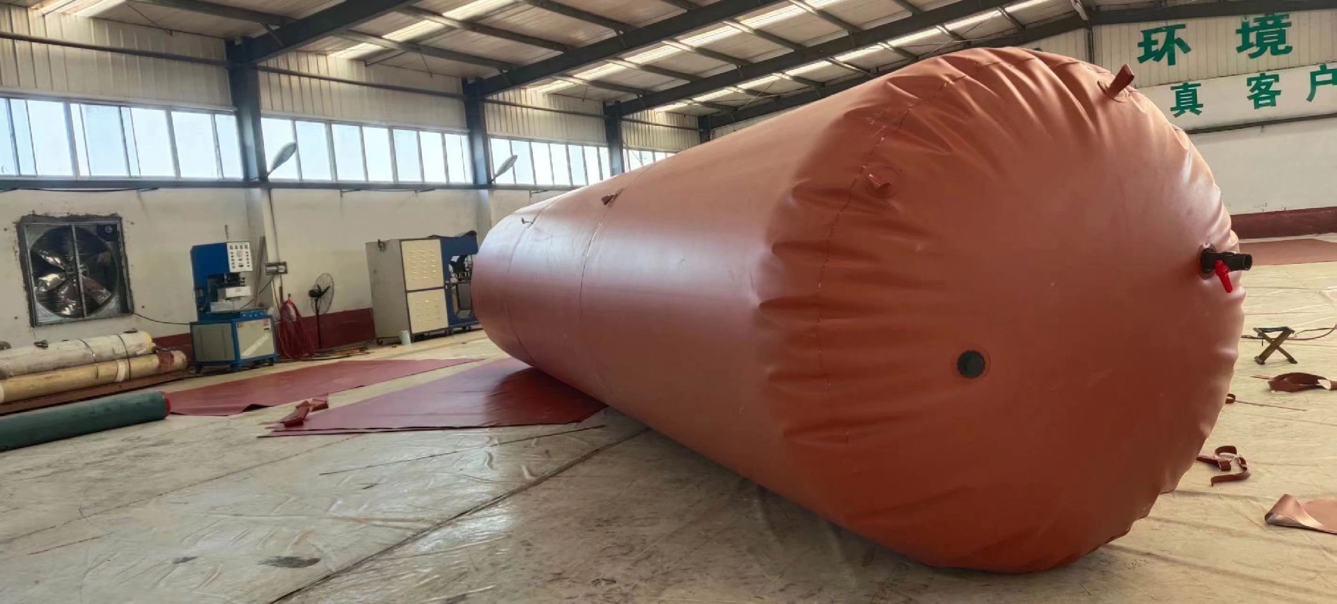 1775806507178851.jpg 红泥膜储气袋2.jpg